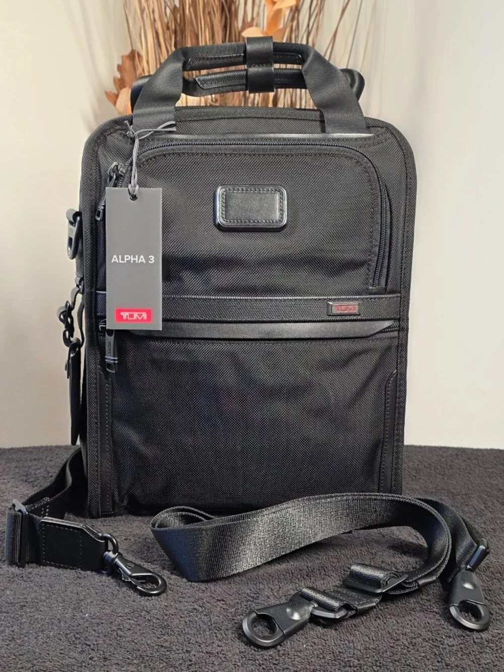 TUMI Alpha 3 Medium Expandable Travel Tote NWT